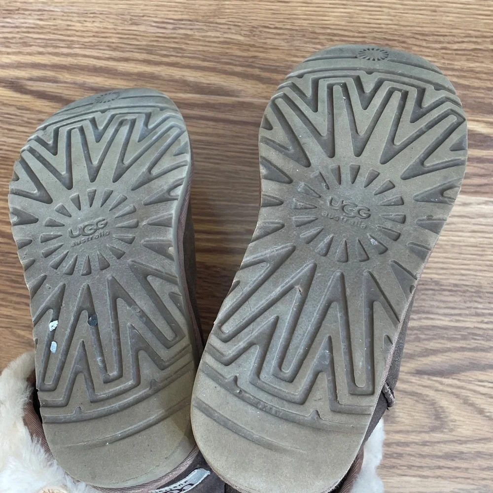 UGG Brown Boots Sz 7 with Buttons for Shearling Knit Cuffs (Cuffs Missing)